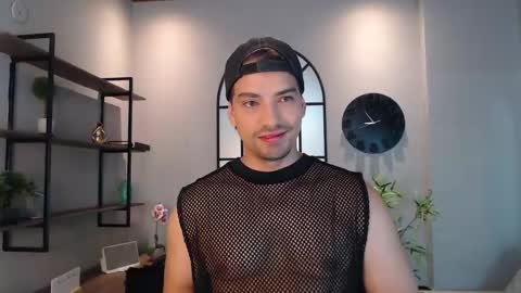 Snapshot of ian_davis chatting on February 2025 08:06:02 PM Ian Davis online show from February 2025 08:06:02 PM