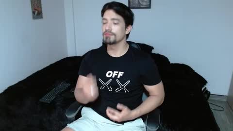 Snapshot of ian_davis chatting on November 2025 01:33:02 PM Ian Davis online show from November 2025 01:33:02 PM