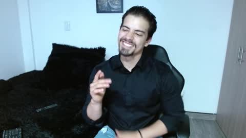 Snapshot of ian_davis chatting on November 2025 04:32:02 AM Ian Davis online show from November 2025 04:32:02 AM