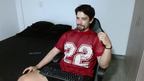 Snapshot of ian_davis chatting on November 2025 01:00:02 AM Ian Davis online show from November 2025 01:00:02 AM