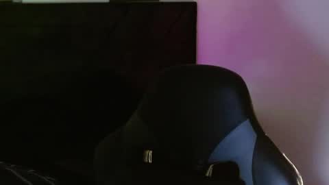 Ian Davis online show from April 2026 11:05:02 PM