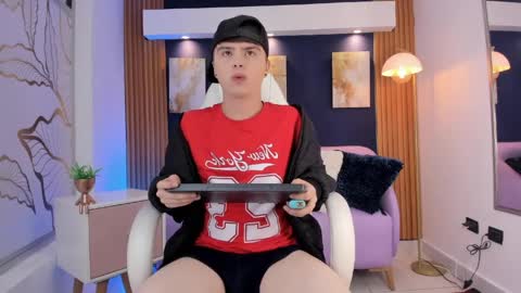 Ian  online show from April 2026 01:01:01 PM