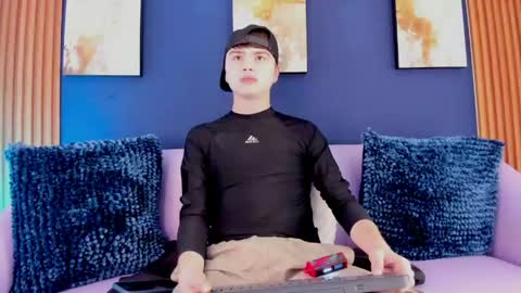 Ian  online show from April 2026 01:01:02 PM