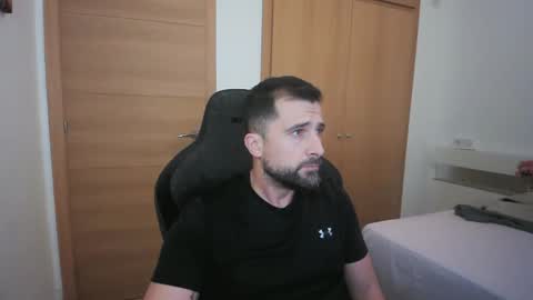Snapshot of iberian_macho chatting on October 2025 08:59:01 AM iberian_macho online show from October 2025 08:59:01 AM