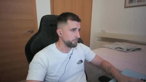 iberian_macho online show from October 2025 04:36:02 PM