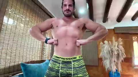 Snapshot of icarus_secret chatting on June 2026 03:27:01 PM Icarus secret online show from June 2026 03:27:01 PM