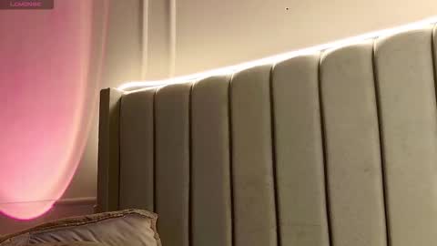 Crystall online show from November 2025 11:31:01 AM