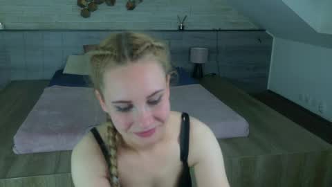 Snapshot of icebluebabe chatting on May 2026 08:04:02 PM Ice Blue online show from May 2026 08:04:02 PM
