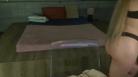 Snapshot of icebluebabe chatting on May 2026 07:30:01 PM Ice Blue online show from May 2026 07:30:01 PM