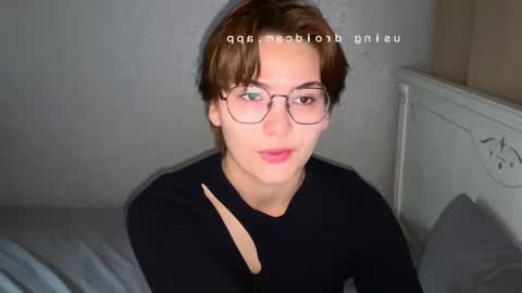 Ksenia online show from October 2025 01:01:02 PM