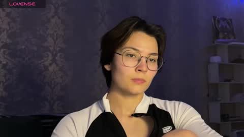 Ksenia online show from April 2026 07:58:02 PM