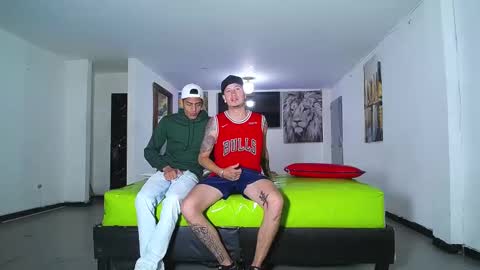 Snapshot of icevermilk chatting on September 2025 01:16:02 PM THOMAS AND DAMIAND online show from September 2025 01:16:02 PM