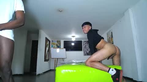 Snapshot of icevermilk chatting on October 2025 12:52:02 PM THOMAS AND DAMIAND online show from October 2025 12:52:02 PM