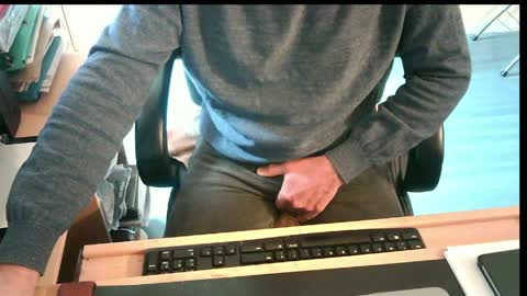 Snapshot of icumalot4you chatting on April 2026 08:29:02 AM icumalot4you online show from April 2026 08:29:02 AM