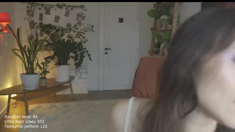 Snapshot of ifyouleave chatting on December 2025 10:12:01 AM Belle online show from December 2025 10:12:01 AM