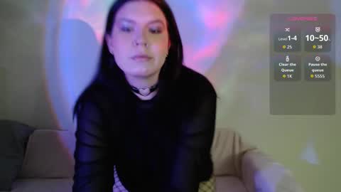 Vella online show from November 2025 07:13:02 PM