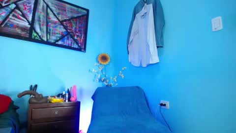  Livana  online show from November 2025 04:39:01 PM