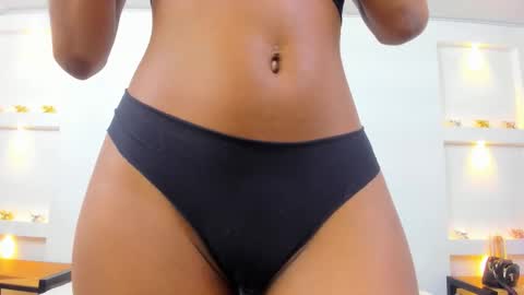 ikia lopez online show from November 2025 05:12:02 PM