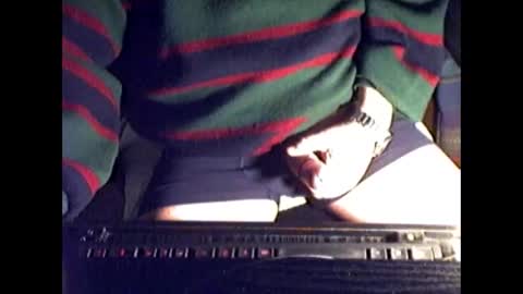 ikissuuuu online show from March 2026 03:02:01 PM