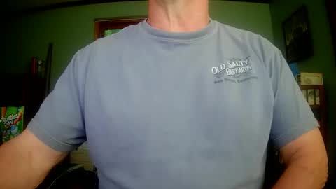 Snapshot of il_undercover chatting on May 2026 10:43:01 AM il_undercover online show from May 2026 10:43:01 AM