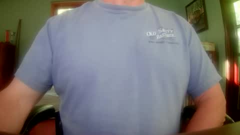 Snapshot of il_undercover chatting on June 2026 11:23:01 AM il_undercover online show from June 2026 11:23:01 AM