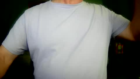 Snapshot of il_undercover chatting on June 2026 10:09:01 AM il_undercover online show from June 2026 10:09:01 AM