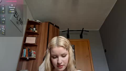 Snapshot of ilianamessersmith chatting on May 2026 07:25:01 AM ShyLuna online show from May 2026 07:25:01 AM