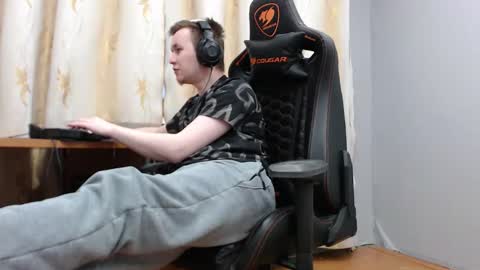 lord online show from November 2025 04:34:02 AM