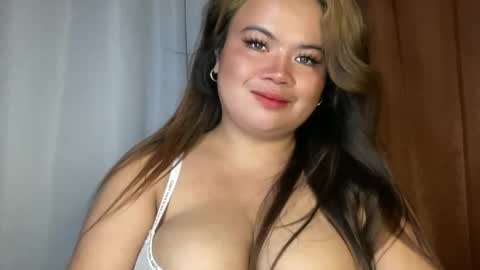 QUEEN KATH online show from April 2026 12:41:02 PM