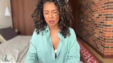 Kloe online show from December 2024 03:33:01 PM