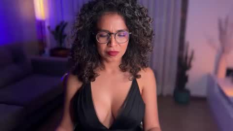 Kloe online show from February 2025 03:11:01 AM