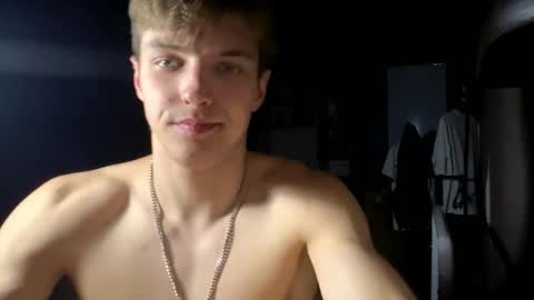 ilyahrr online show from March 2026 08:58:01 PM