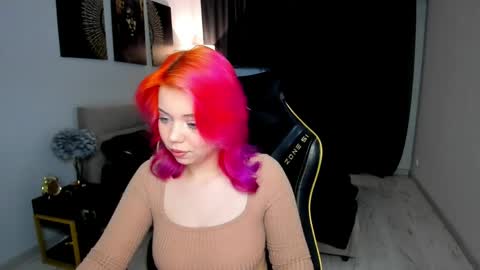 Roxy online show from April 2026 05:52:02 PM