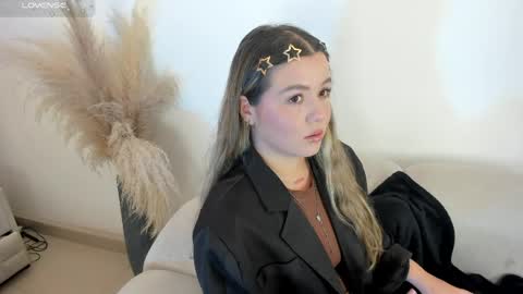 Snapshot of im_dalhia chatting on May 2026 09:13:01 PM DAHLIA online show from May 2026 09:13:01 PM