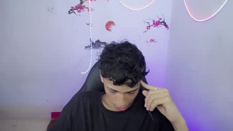 im_david01 online show from November 2025 01:07:02 PM