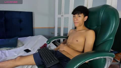 Snapshot of im_kael chatting on February 2025 12:40:02 AM Kael online show from February 2025 12:40:02 AM