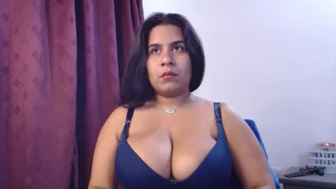 im madissonwell online show from October 2025 02:41:02 AM