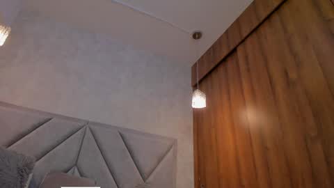 Manu  online show from April 2026 09:39:33 PM