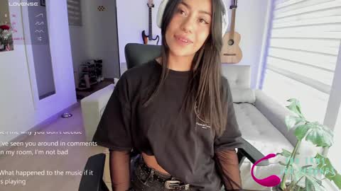 Snapshot of im_mariana chatting on January 2025 06:44:01 PM im_mariana online show from January 2025 06:44:01 PM