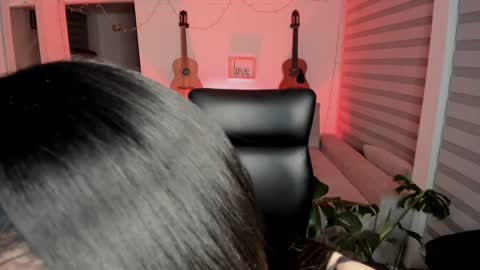 Snapshot of im_mariana chatting on October 2025 12:06:01 AM im_mariana online show from October 2025 12:06:01 AM