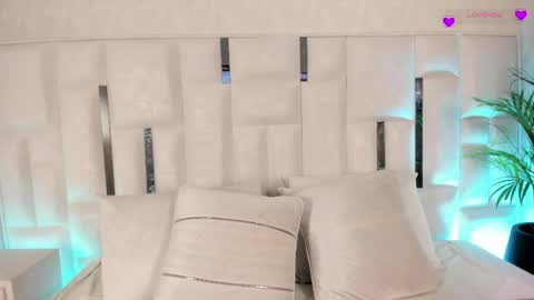 Snapshot of im_nika_ chatting on April 2026 01:27:02 PM Nika online show from April 2026 01:27:02 PM