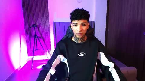 Snapshot of im_usuga chatting on April 2026 11:33:02 AM im_usuga online show from April 2026 11:33:02 AM