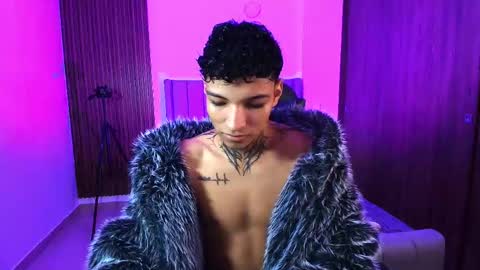 Snapshot of im_usuga chatting on April 2026 08:04:02 AM im_usuga online show from April 2026 08:04:02 AM