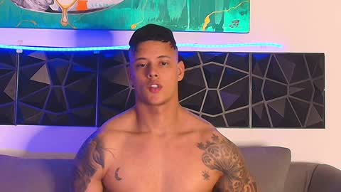 imconor online show from February 2025 09:31:01 PM