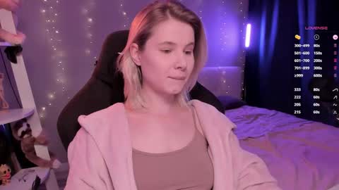 Mia online show from April 2026 10:09:02 AM