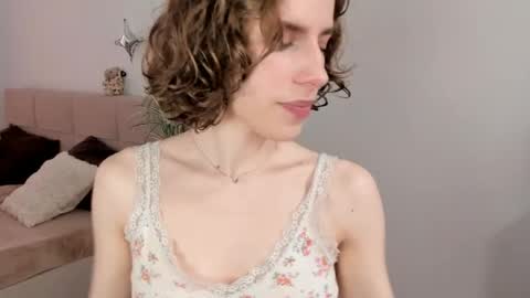 Snapshot of imogensy chatting on April 2026 09:47:02 AM my name Imo Fansly online show from April 2026 09:47:02 AM