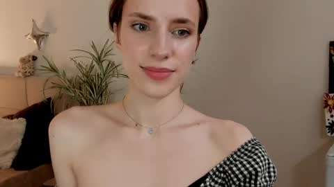 Snapshot of imogensy chatting on May 2026 03:39:02 PM my name Imo Fansly online show from May 2026 03:39:02 PM