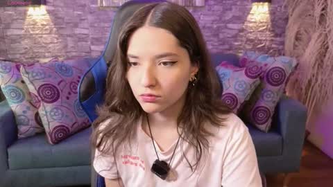 Karen  online show from September 2025 07:25:02 PM