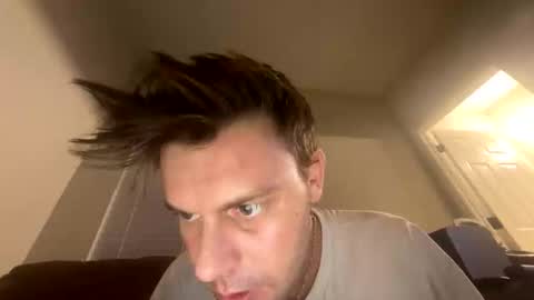 imshyguy32111 online show from November 2025 08:58:01 AM