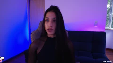 TAYLOR  online show from October 2025 08:38:01 PM